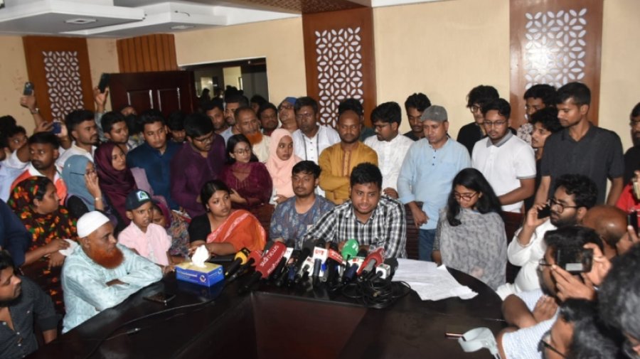 বিচার-সংস্কার বাস্তবায়নে প্রয়োজনে আরেকবার গণঅভ্যুত্থান হবে: হাসনাত আব্দুল্লাহ